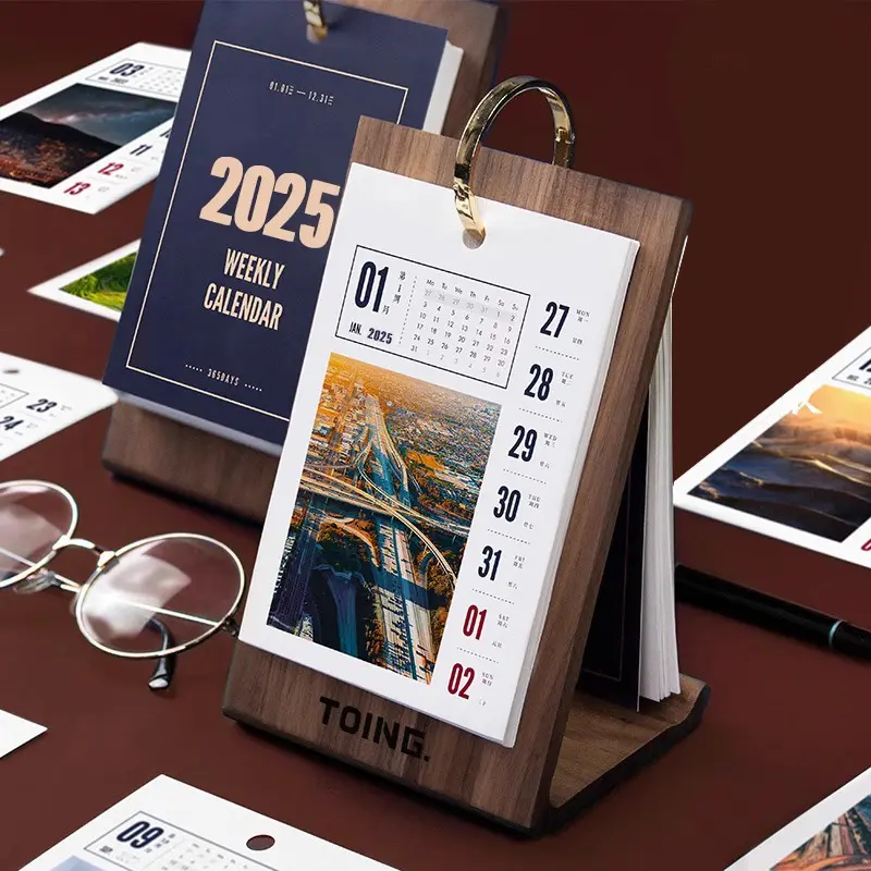 Walnut Weekly Calendar