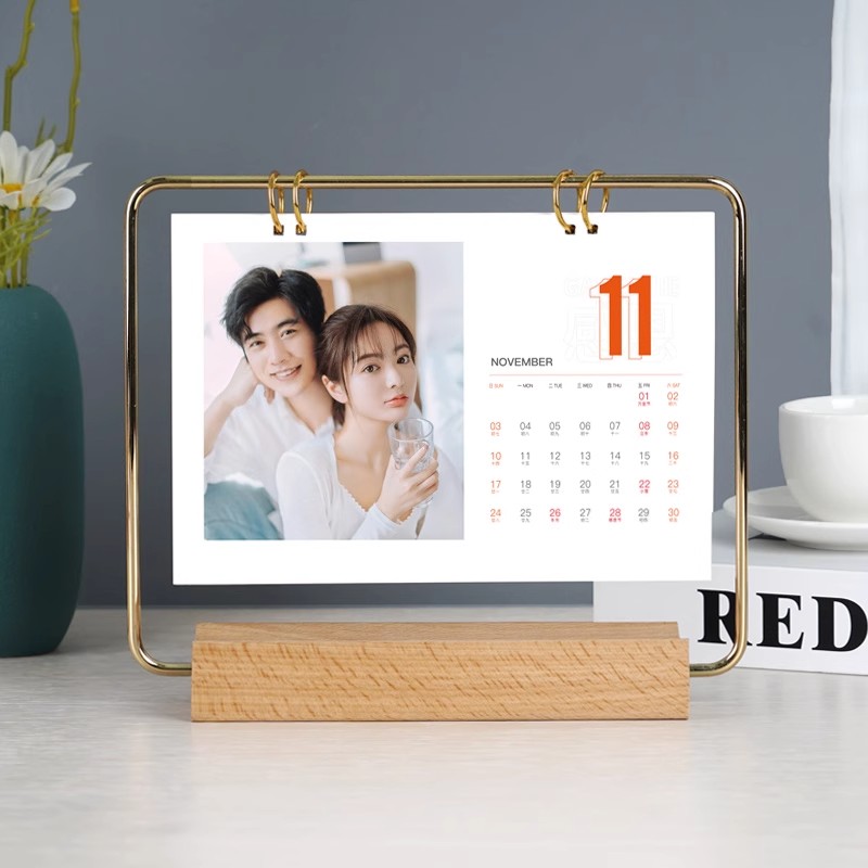 photo desk calendar